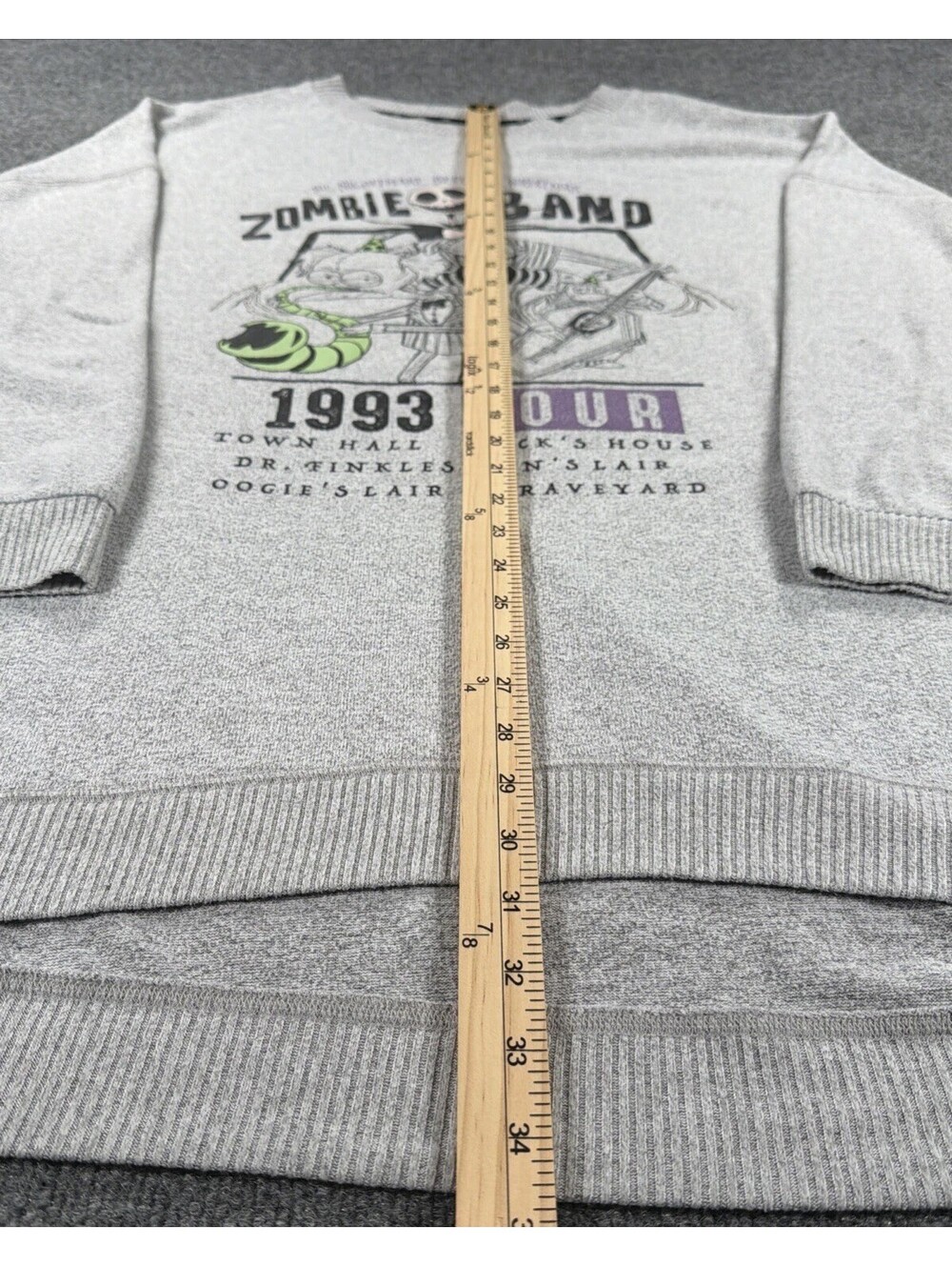Disney's Nightmare Before Christmas 1993 Tour Crew Neck Oversized  18/20W - Picture 4 of 6